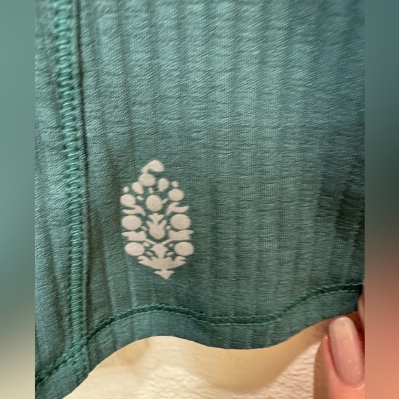 FP Movement by Free People NWT Tempo Ribbed Turtleneck Top Size S - Picture 4 of 10